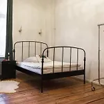 Artistic Altbau Apartment